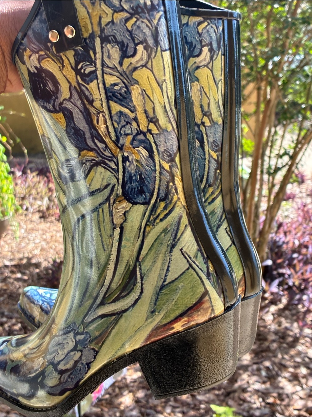 NWOT NOMAD PULL ON RUBBER COWBOY RAIN BOOT W/ IRISES